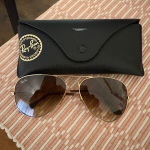Ray-Ban Gold Aviator Sunglasses with Brown Gradient Lenses